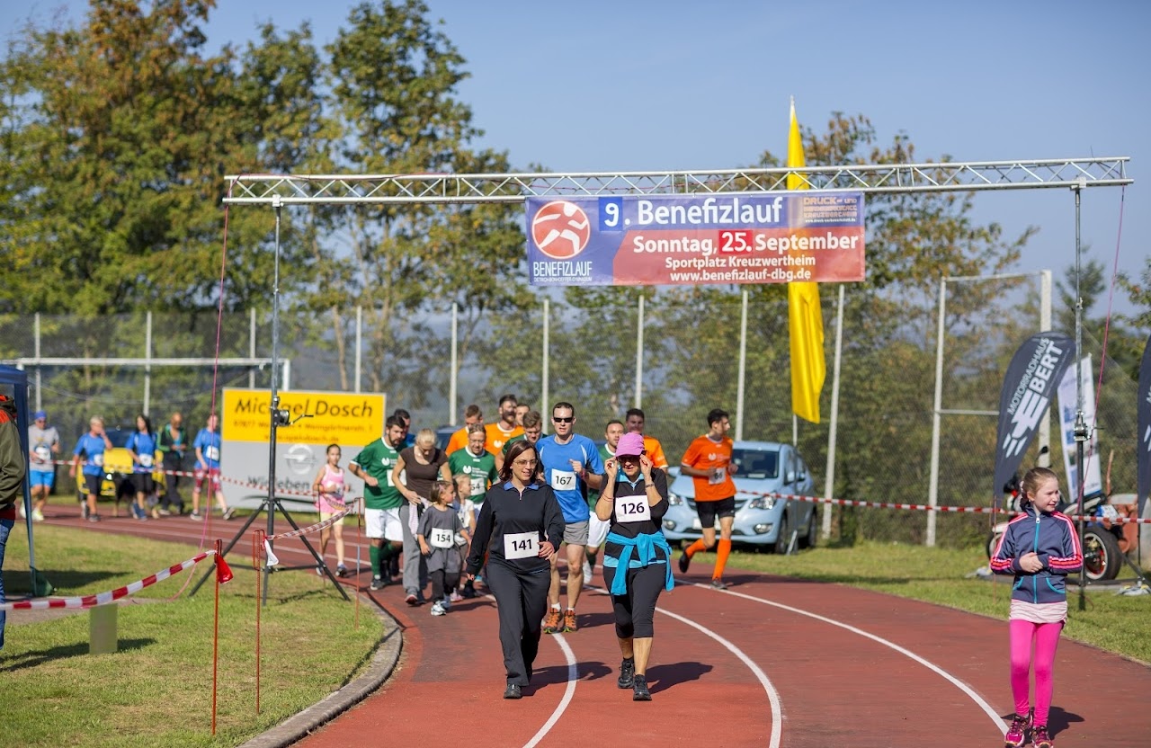 Bild vom 9. Benefizlauf im Jahr 2016. Dies ist das 118. Bild.